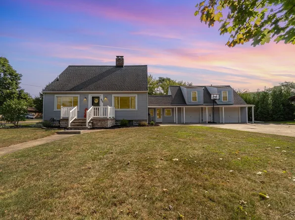 609 Oak St, Essexville, MI 48732