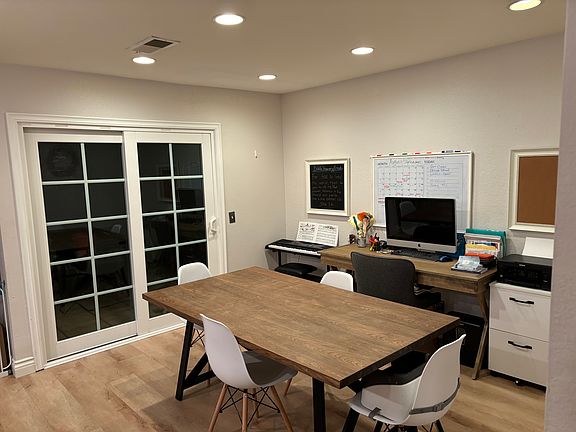 5th image of 422 N Via Colinas