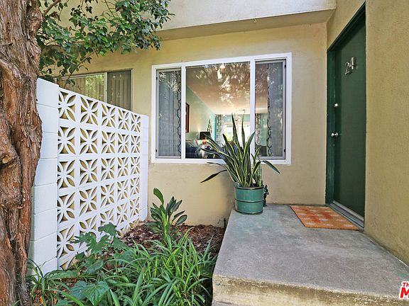 4th image of 11138 Aqua Vista St APT 24