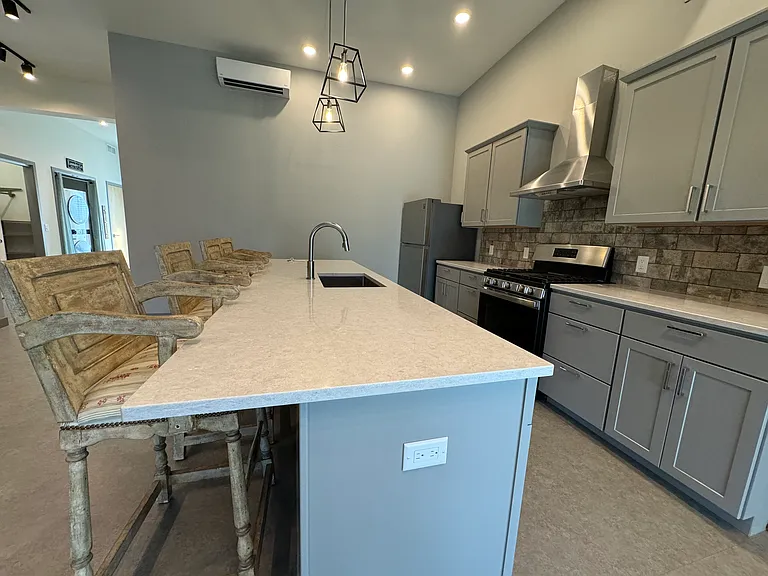 220 King St SE #8 — Photo 7