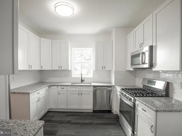 64 Park Ave, Chalfont, PA 18914