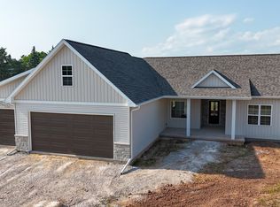 W5872 Delta Dr, Menasha, WI 54952