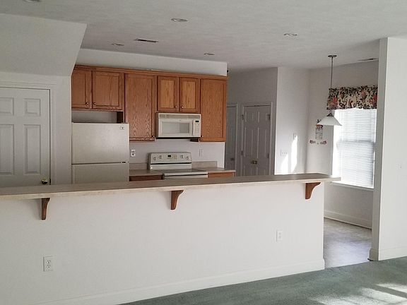 3rd image of 143 Cypress Ct