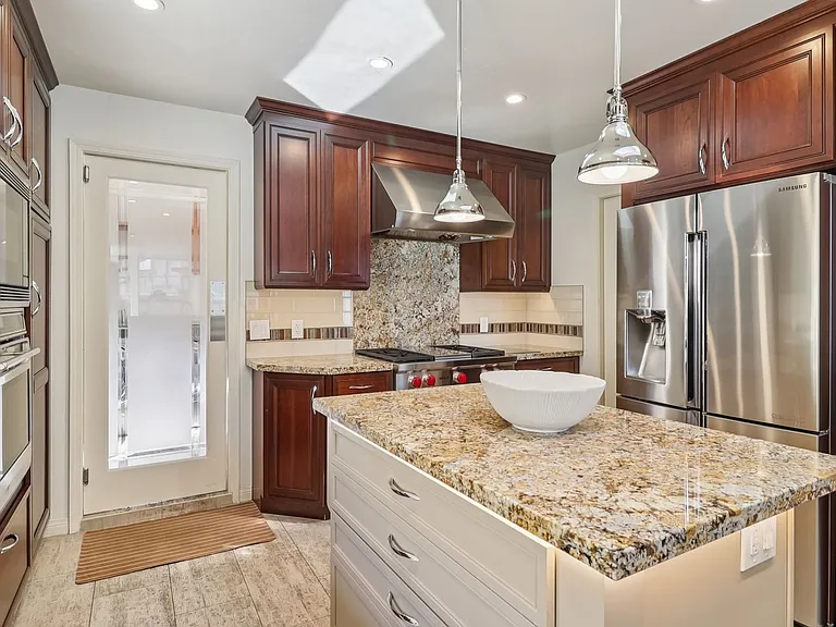 1177 Avenida Amantea — Photo 16