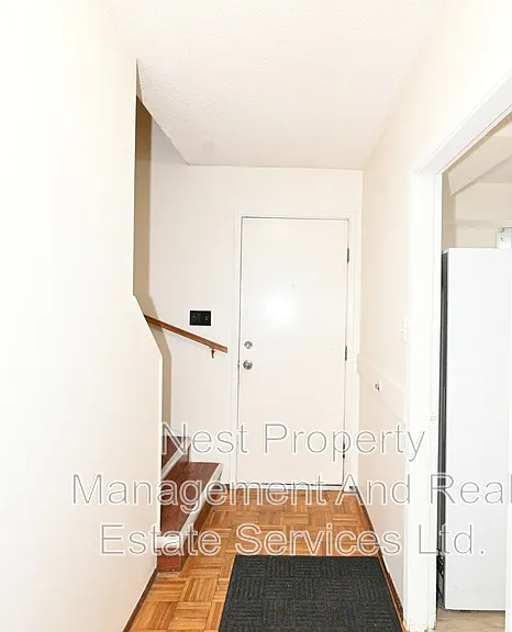215 McIntyre Cres #1 — Photo 9