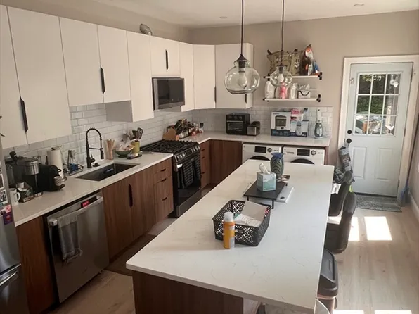9 Dennison St Suite 2, Roxbury, MA 02119