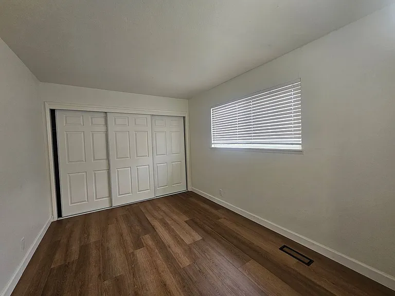 967 Kern St — Photo 12