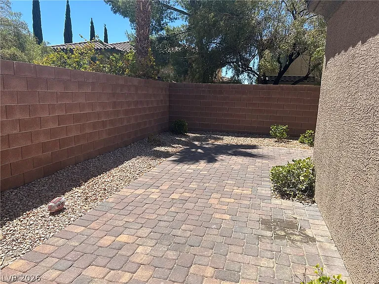 11505 Crimson Rose Ave — Photo 28