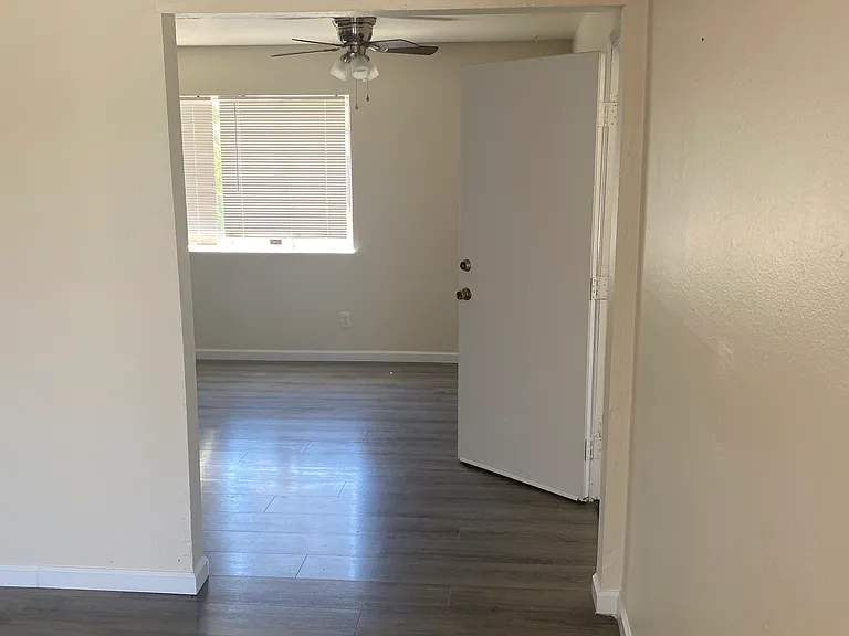 3225 Loughborough Dr — Photo 5