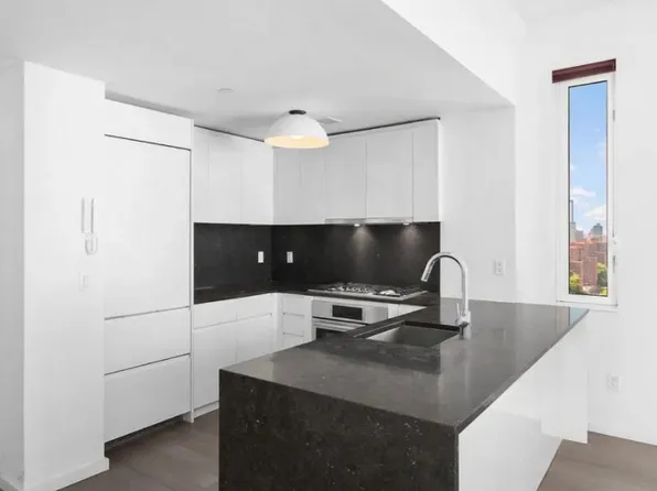 385 1st Avenue image 1 of 11