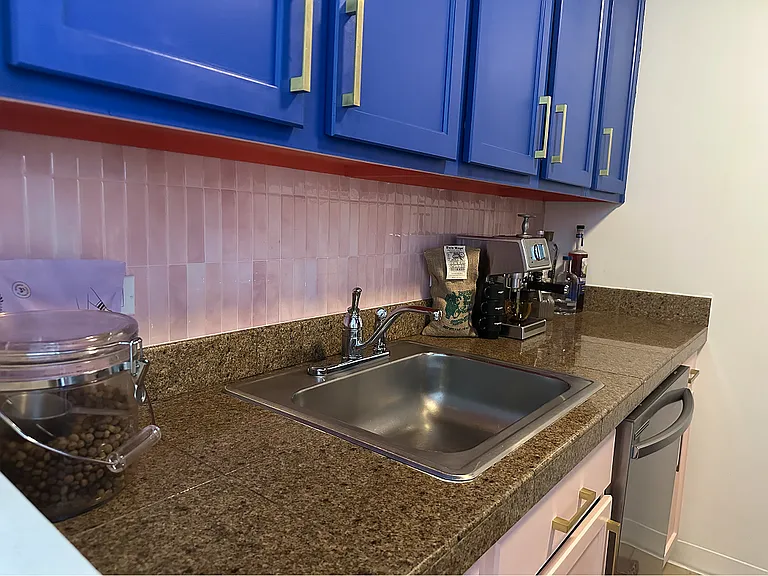 1200 Vine St #5A — Photo 12