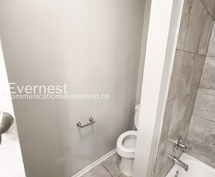1800 Labette Manor Dr #7 — Photo 8