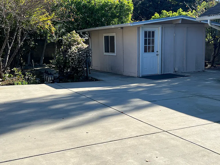 individual Den/Office
