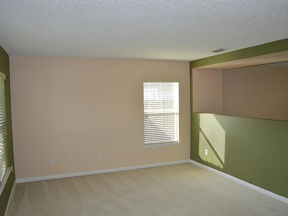 3rd image of 238 Cezanne Cir
