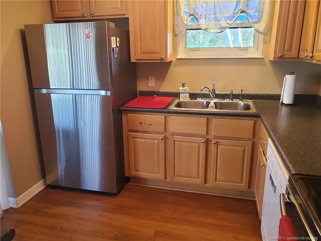 2 bed, 2.0 bath, 1100 sqft, $3,000 — Photo 4