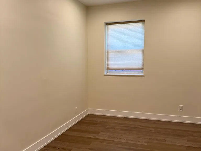 2327 Park Ave #2 — Photo 10