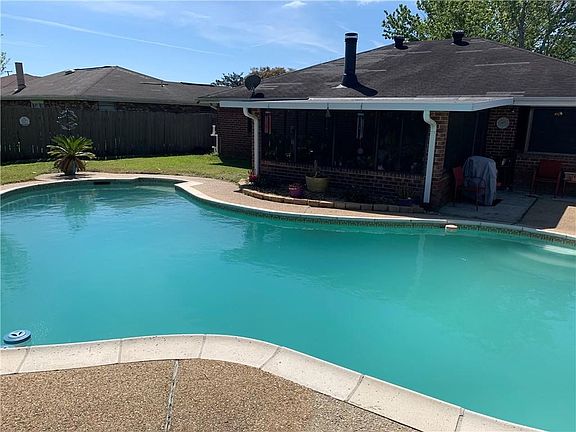 5th image of 3209 Jennifer Ct