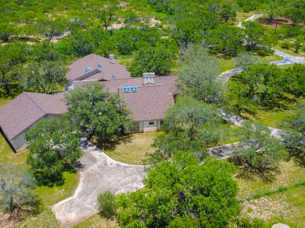 2439 County Road 419, McCoy, TX 78113