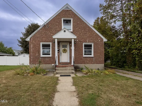 1646 Van Cortland Street, Schenectady, NY 12303