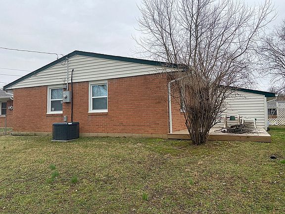 3rd image of 1154 Wayside Dr W