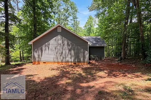 290 Pleasant Dr Photo 1