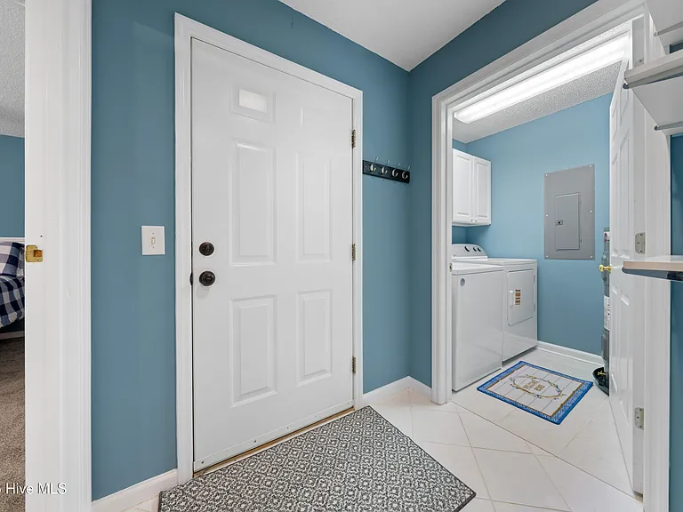 3350 Club Villas Dr #1302 — Photo 9