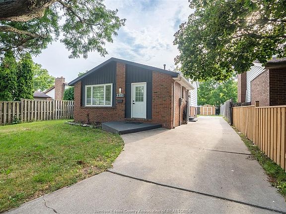 2nd image of 3381 Pineview Cres
