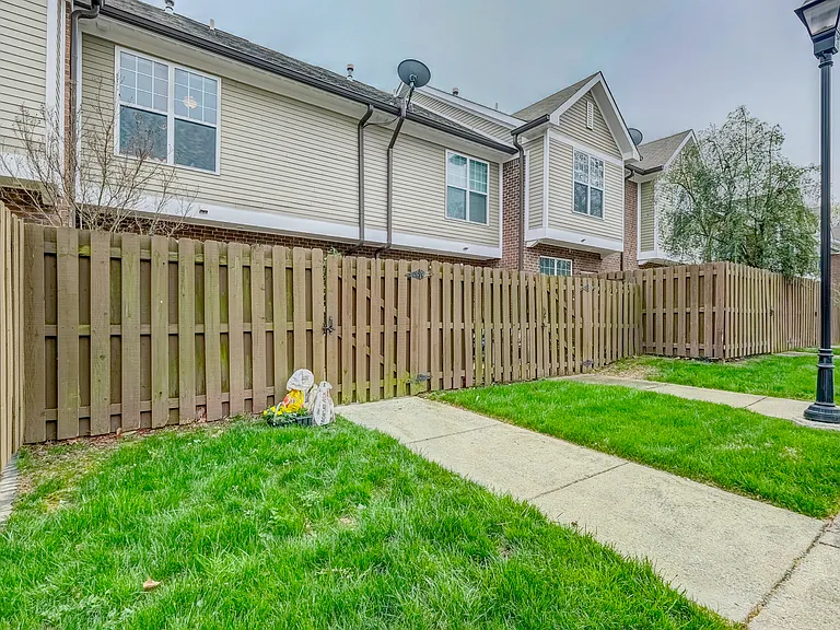 2310 Elliott Ave #502 — Photo 46