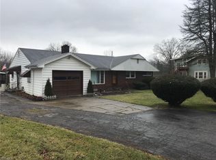 4691 McCartney Rd, Lowellville, OH 44436