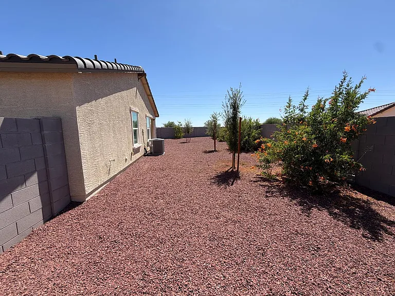 1473 E Jaycie Dr — Photo 32