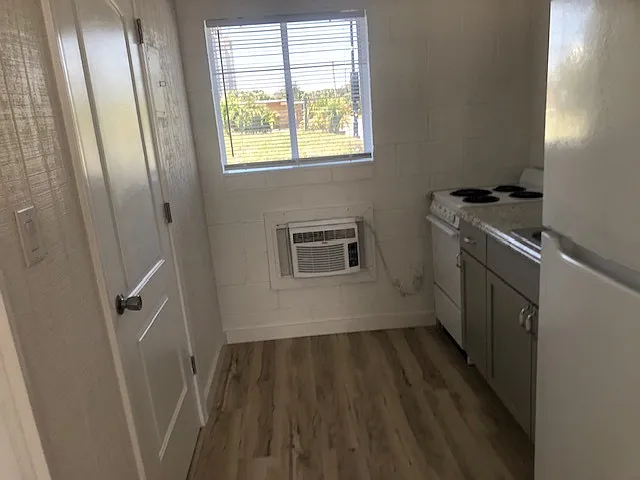 16410 Front Beach Rd — Photo 3