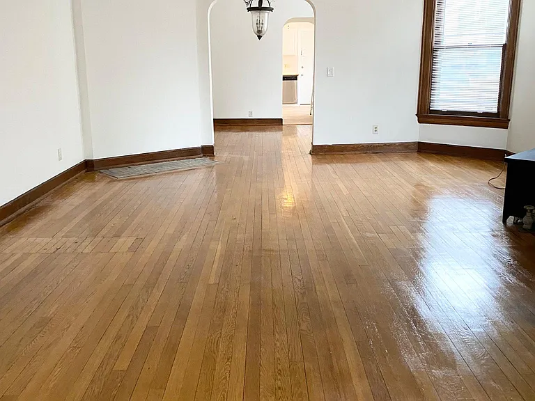 341 Richmond Ave #1 — Photo 2