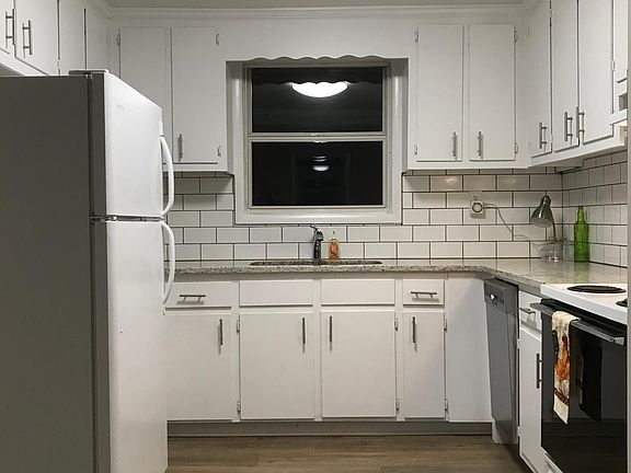 Kitchen full