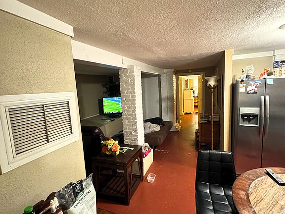 4th image of 1313 N Gadsden St #1