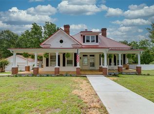 524 E Cedar Rock St, Pickens, SC 29671