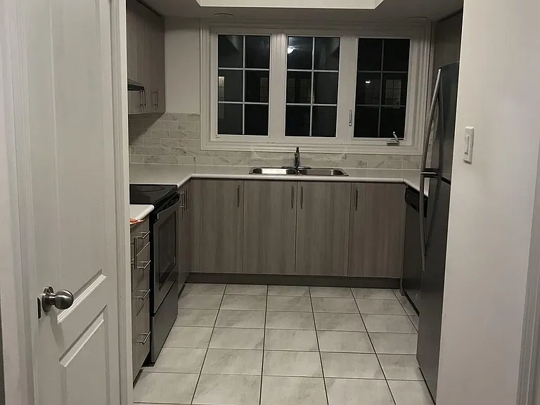 2214 Chevron Prince Path N #ROOM — Photo 3