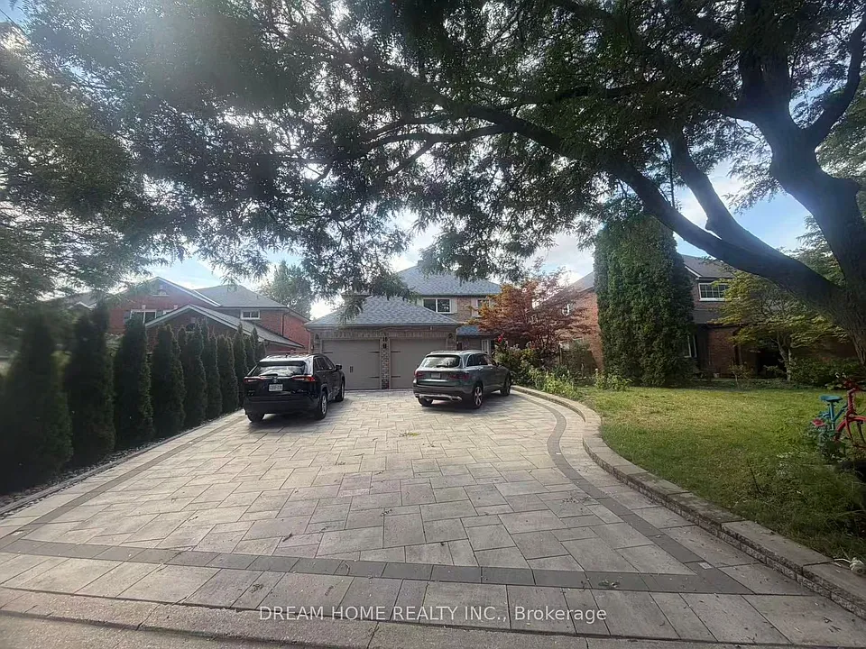 16 Brooklyn Cres W