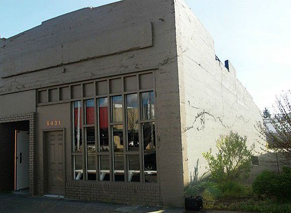 2nd image of 5431 S Tacoma Way