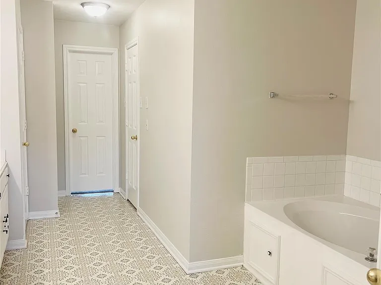 8511 Nashwood Ct — Photo 19