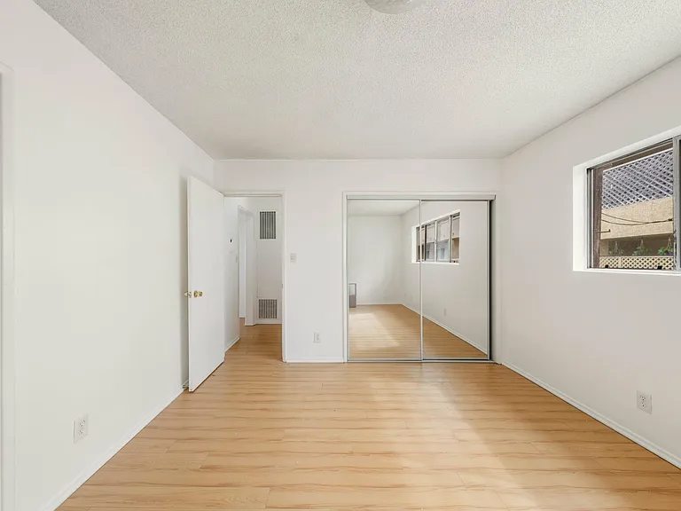 11861 Texas Ave #6 — Photo 22