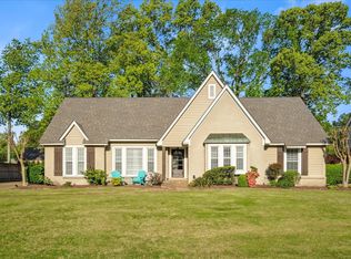 2187 Cumbernauld Cir W, Germantown, TN 38139