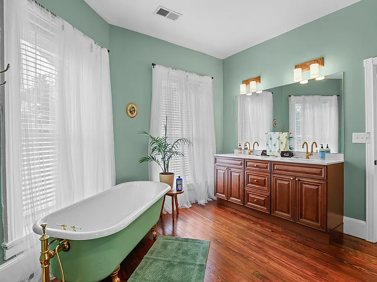 336 Madison Pl — Photo 8