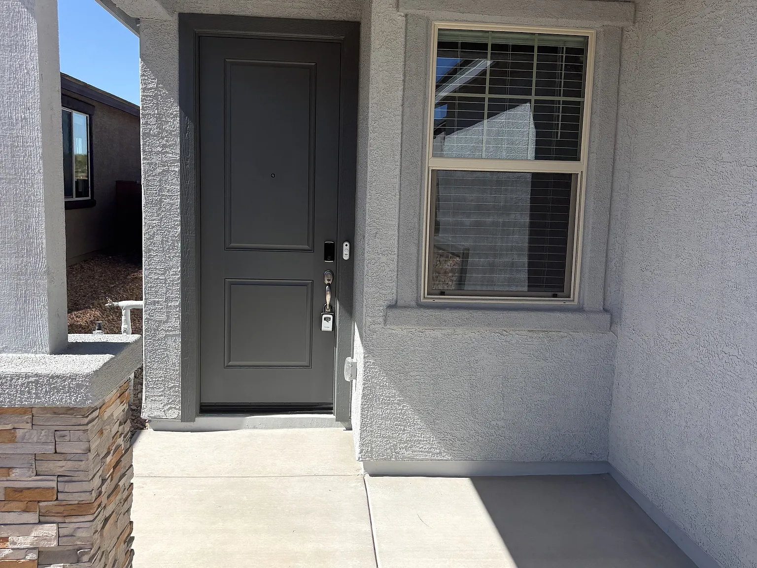 3 bed, 1326 sqft, $2,000 — Photo 2