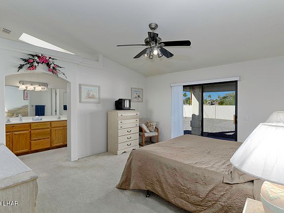 4th image of 2075 Palo Verde Blvd S