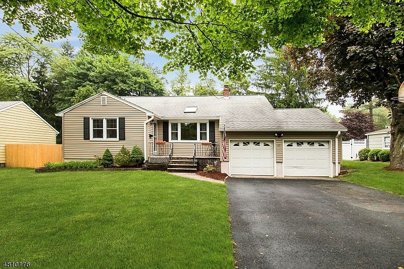 1st image of 43 Oak Dr