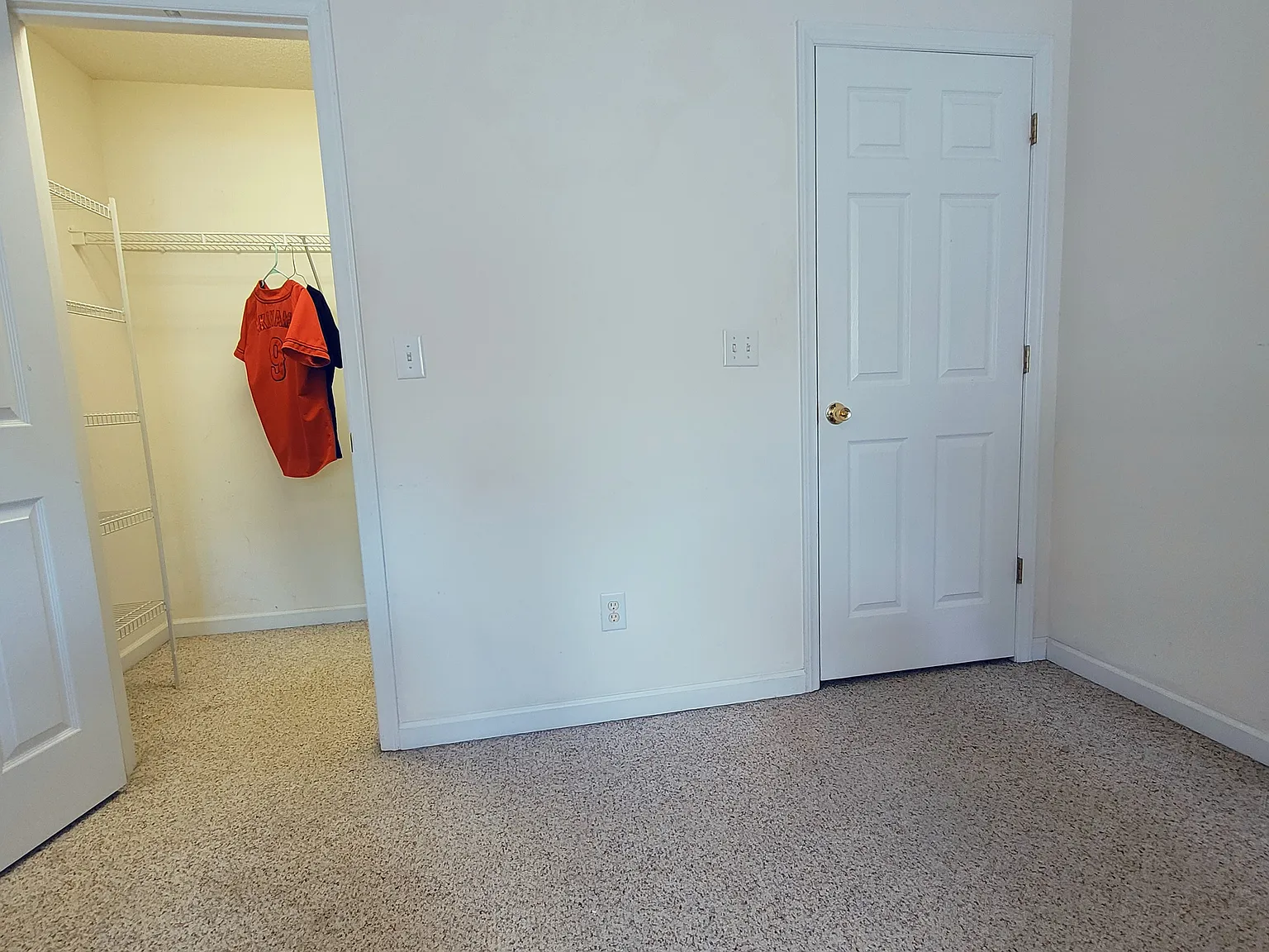 1 bed, 300 sqft, $750 — Photo 4