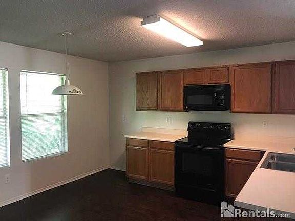 5th image of 3936 Golden Horn Ln
