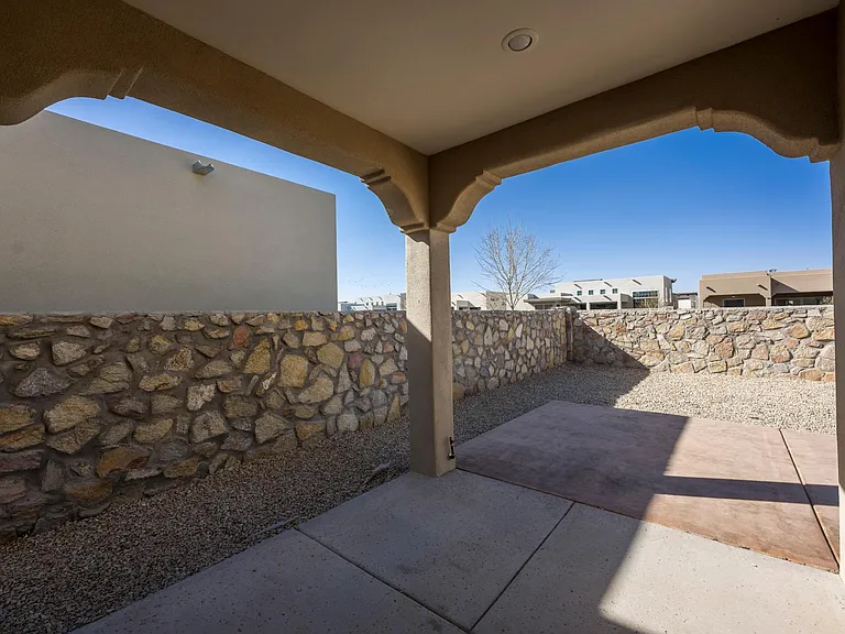 3685 Santa Marcella Ave — Photo 25