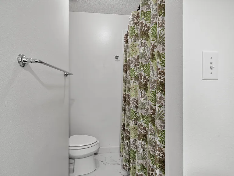 3601 Bridge Manor Dr — Photo 32