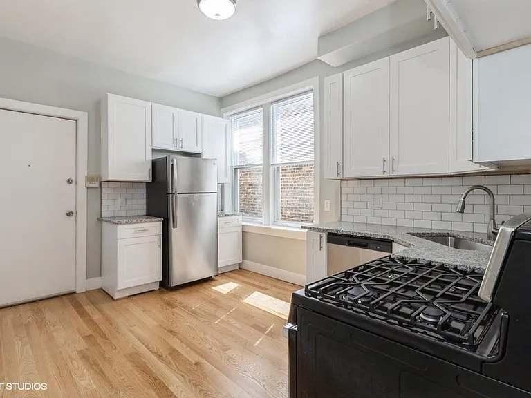1739 N Damen Ave #3F — Photo 3